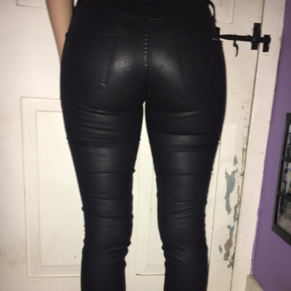 Faux leather pants - Picture 3 of 3