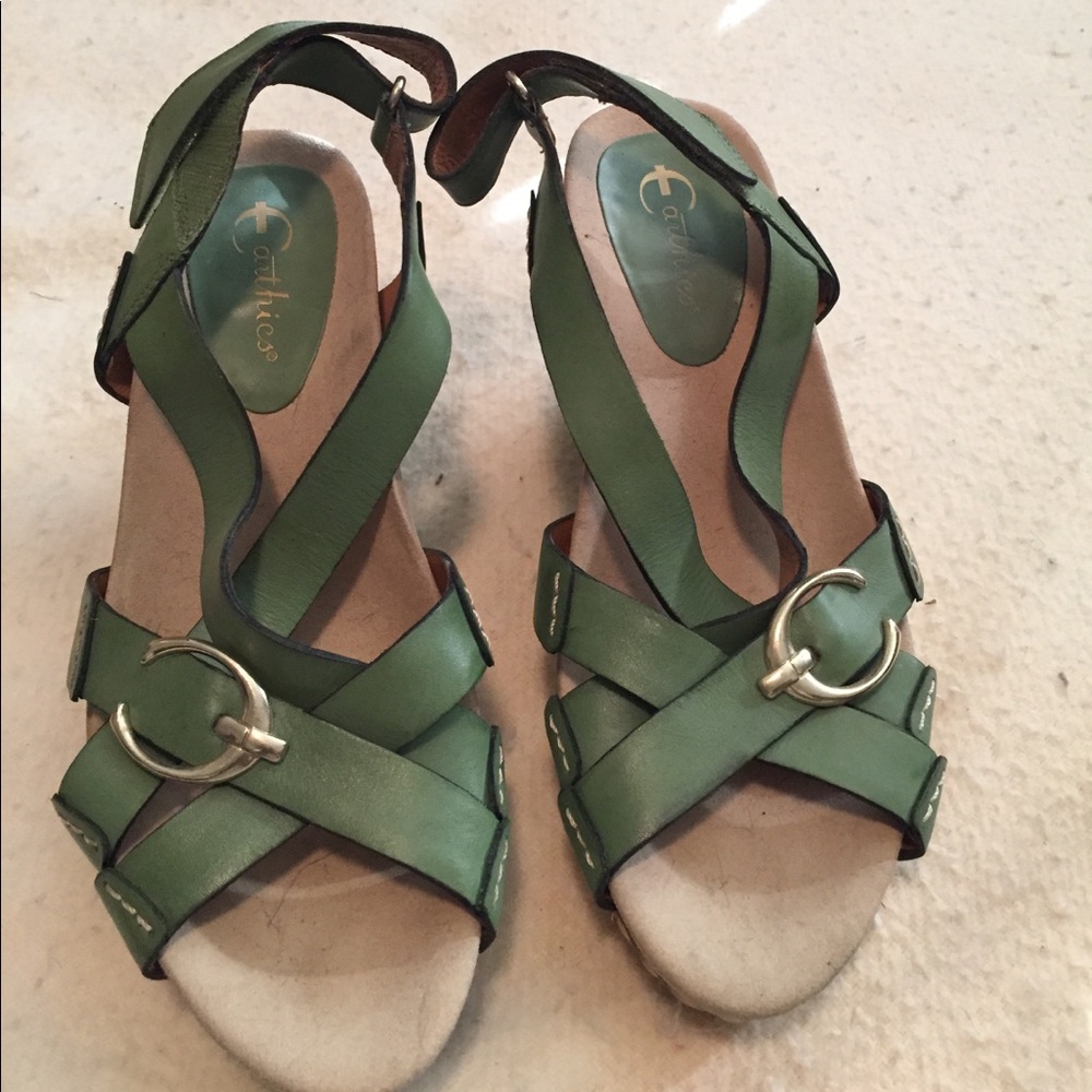 Sandals - Picture 2 of 6