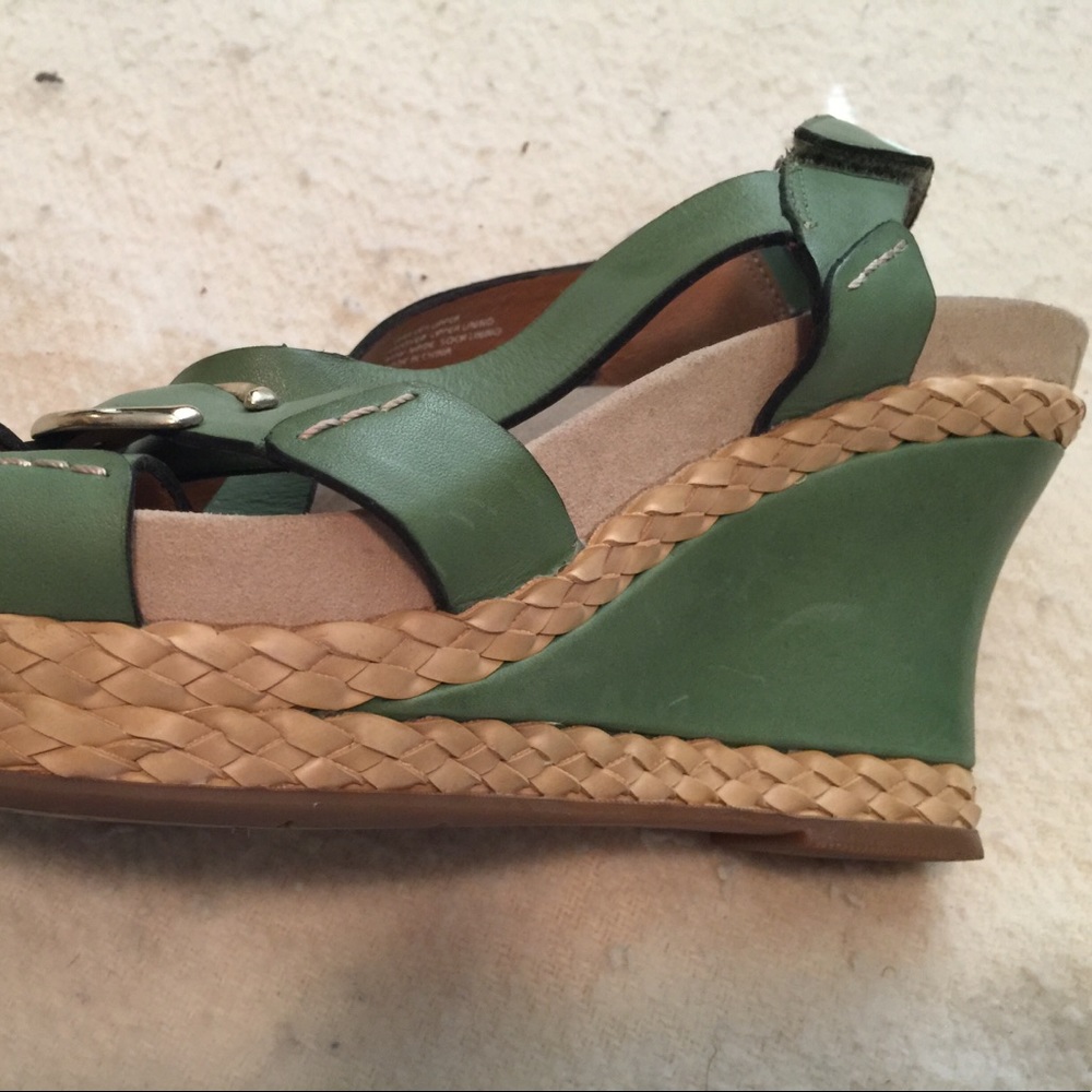 Sandals - Picture 6 of 6