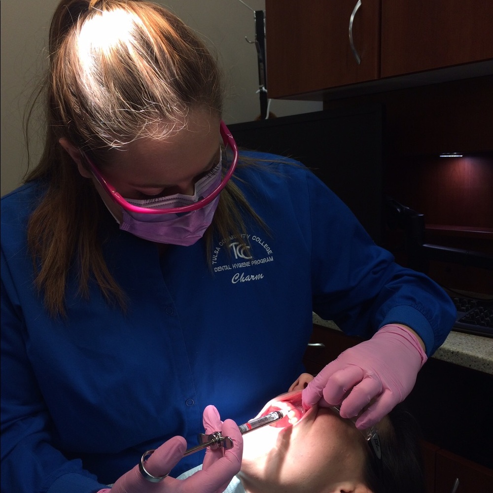 Meet your Posher, Charm