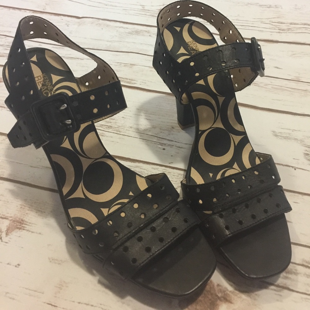 KENNETH COLE REACTION Leather Heels