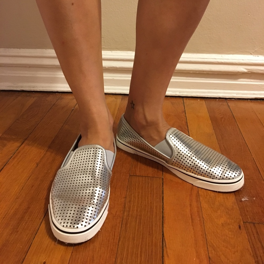 DV by Dolce Vita Metallic Perforated Sneaker