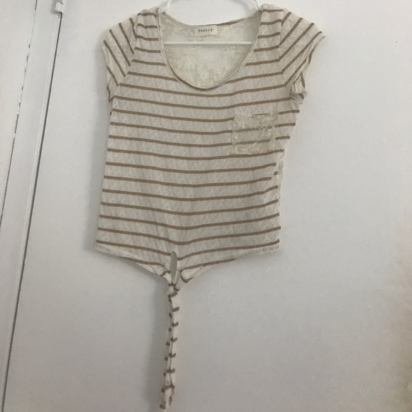 Striped shirt with lace back - Picture 1 of 3