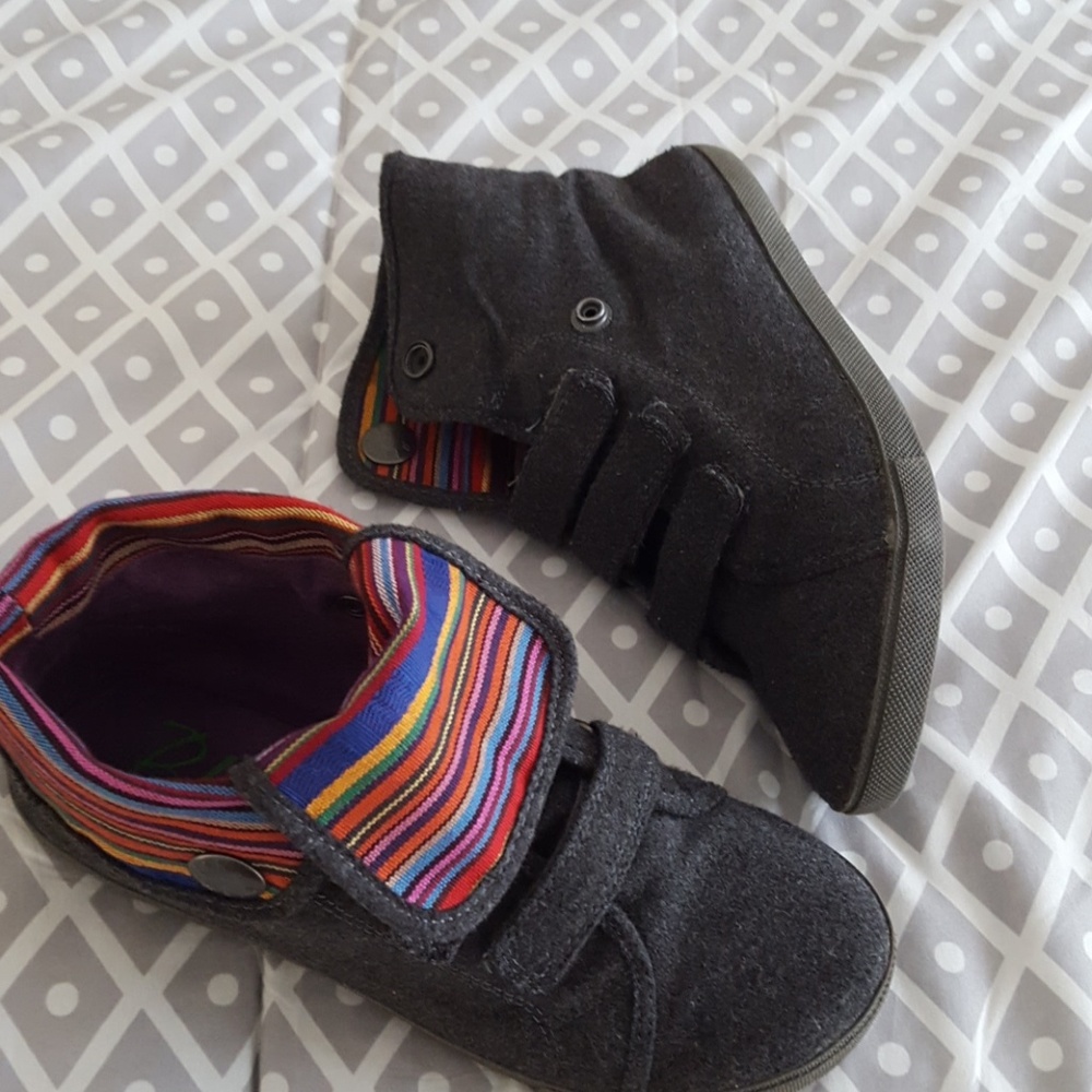 Blowfish gray fleece bootie