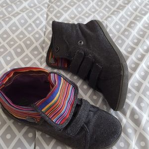 Blowfish gray fleece bootie