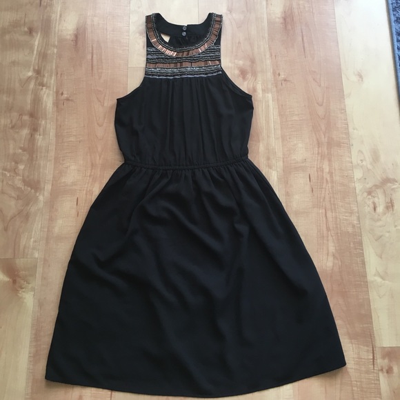 Black dress with beading and embroidered detail - Picture 1 of 4