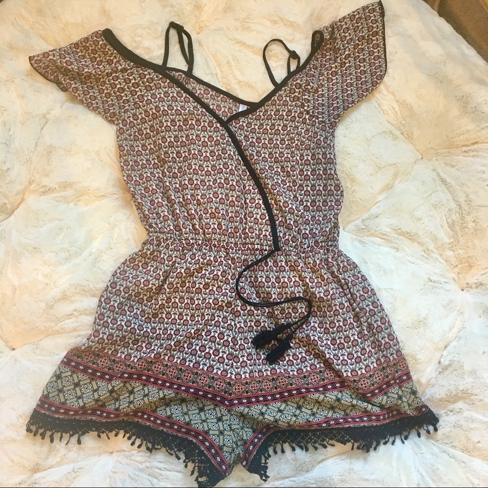 Xhilaration Pattern Romper embroidery edge Tassel