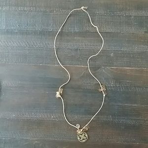 Pendant necklace