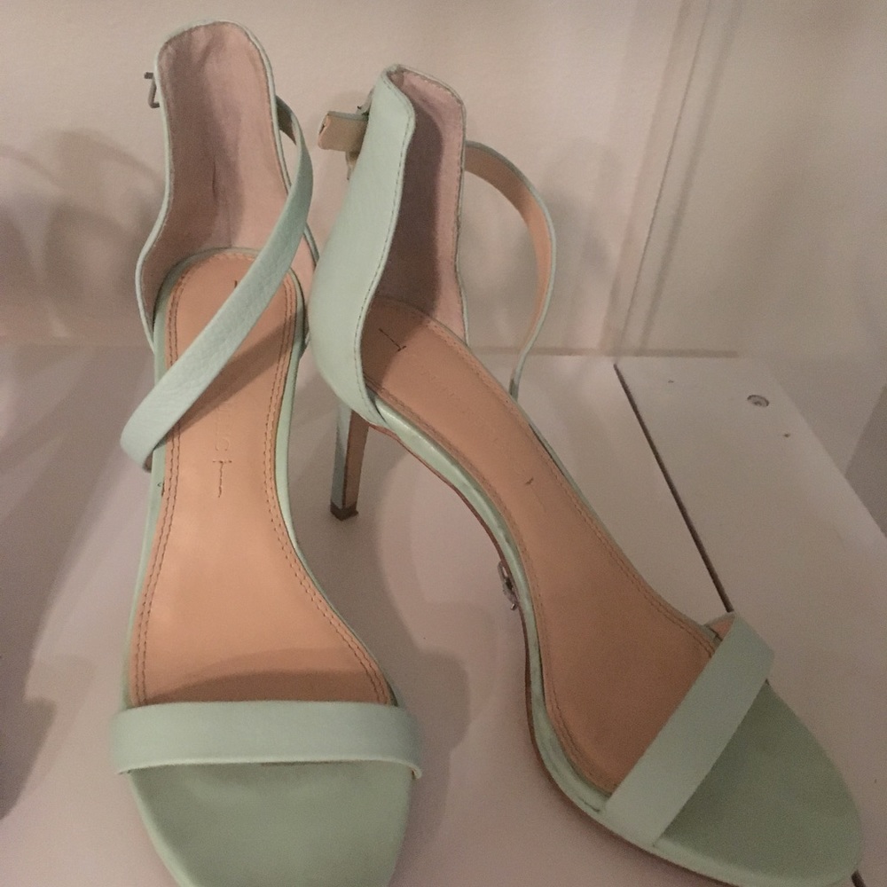Banana Republic Shoes worn once size 6.5