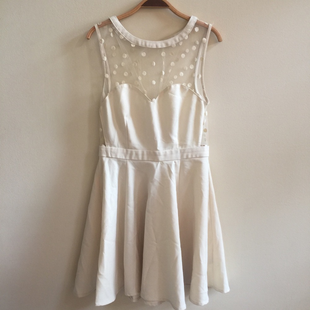 Polka dot vintage chic sheet a-line flowy dress