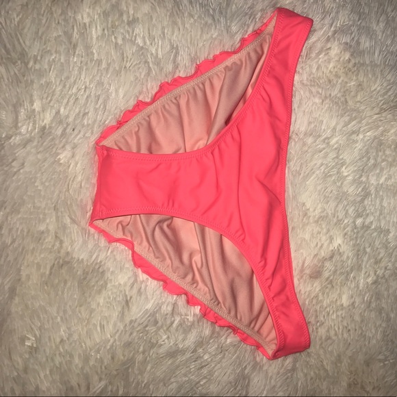 VS ruffled bikini bottoms - Picture 3 of 4