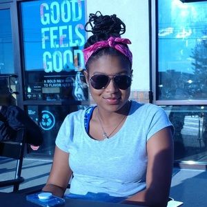 Meet your Posher, Nora