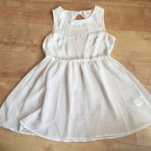 White tank top, worn once, great condition