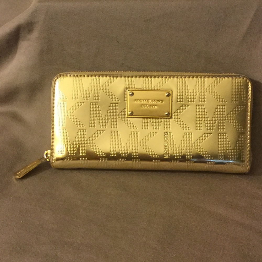 Michael Kors Jet Set Travel Wallet