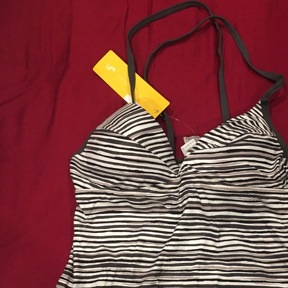 Brand NEW Beautiful Tankini Top!