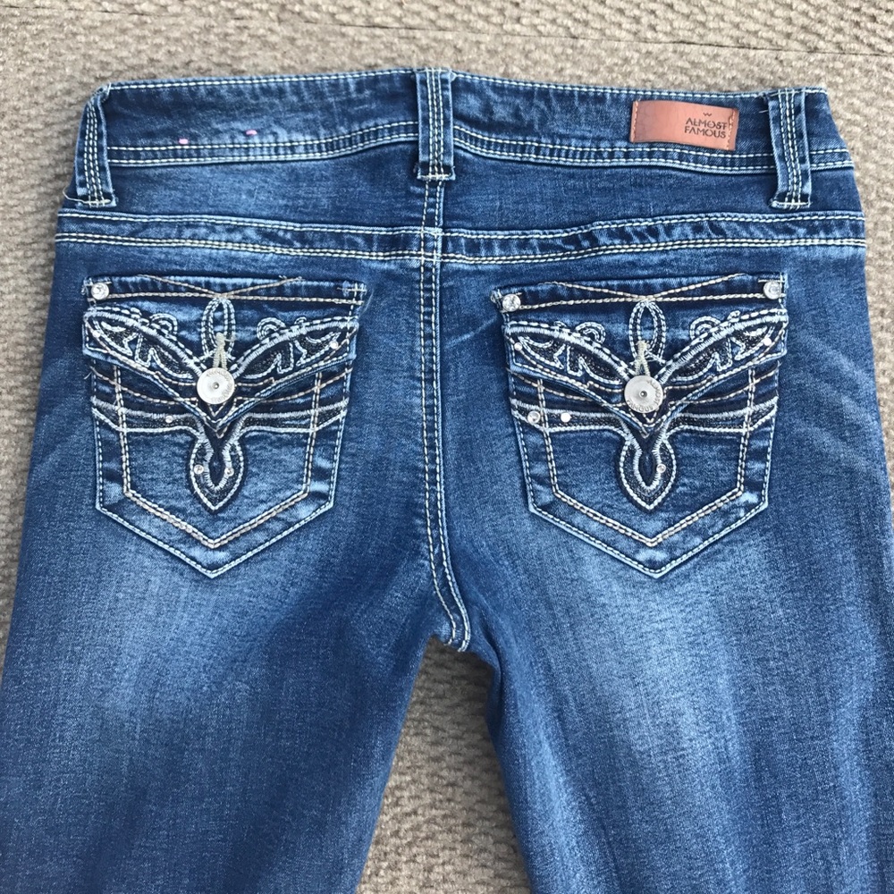 Almost Famous/Sz 3/ Distressed Skinny Jeans