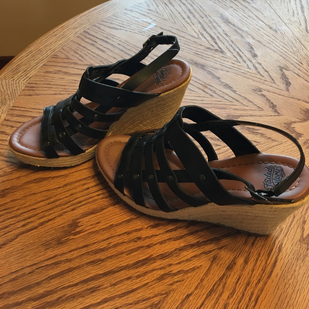 Like new black heels!
