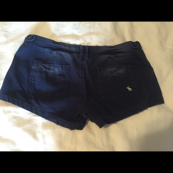 Abercrombie & Fitch shorts size 00 - Picture 3 of 3