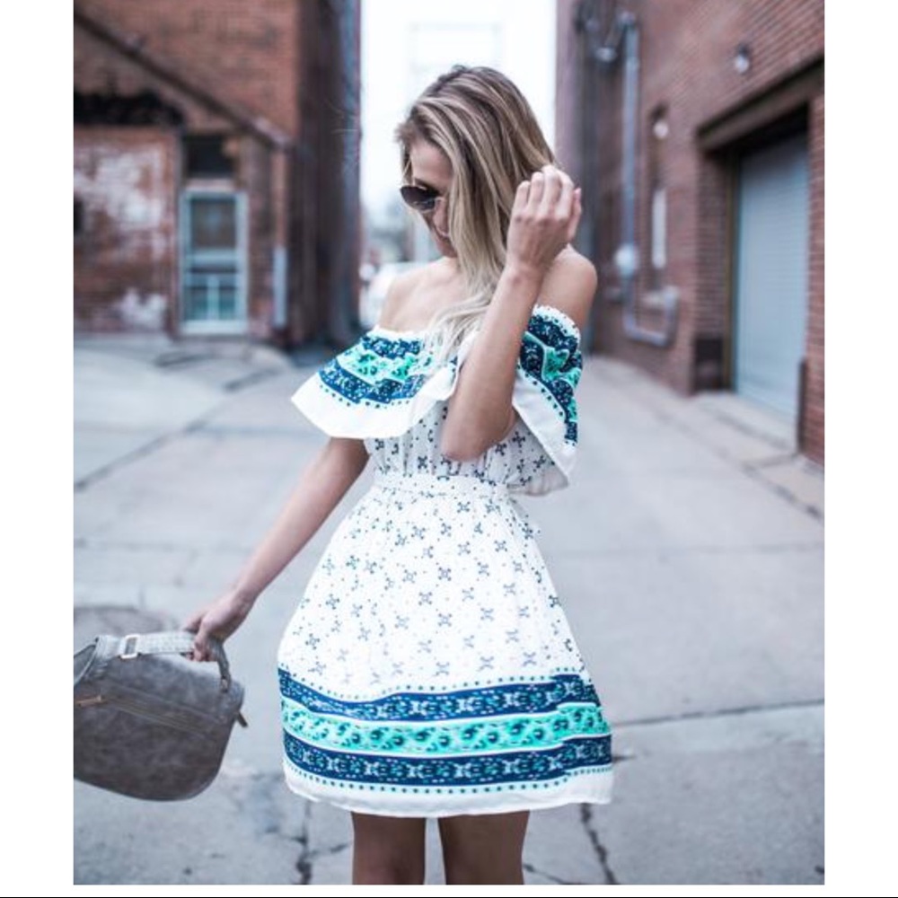 Vici off the shoulder flowy dress! Small. - Picture 3 of 5