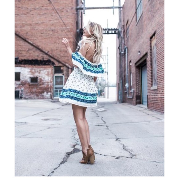 Vici off the shoulder flowy dress! Small. - Picture 2 of 5