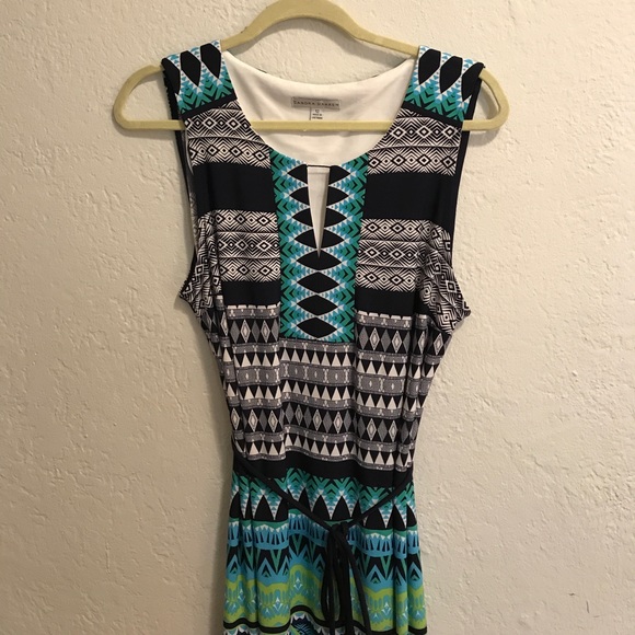 Patterned Maxi Dress - Picture 2 of 6