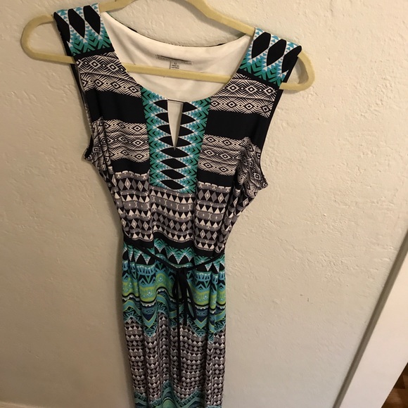 Patterned Maxi Dress - Picture 3 of 6