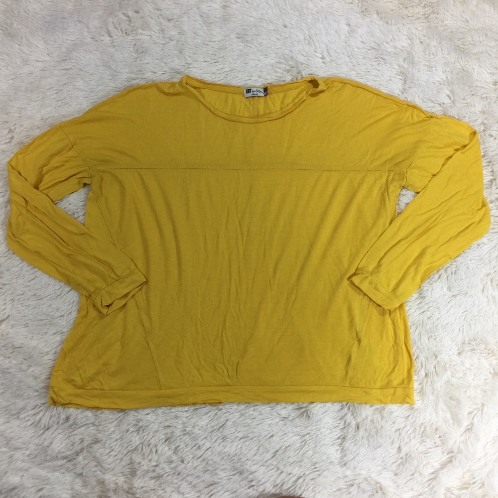 Kut from the Kloth Size Medium Yellow Knit Top