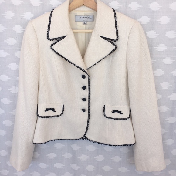 Tahari Jackets & Blazers - Tahari Arthur S. Levine blazer
