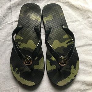 Michael Kors Camo Flip Flops size 5/6