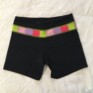 Lululemon Reverse Groove Short size 4