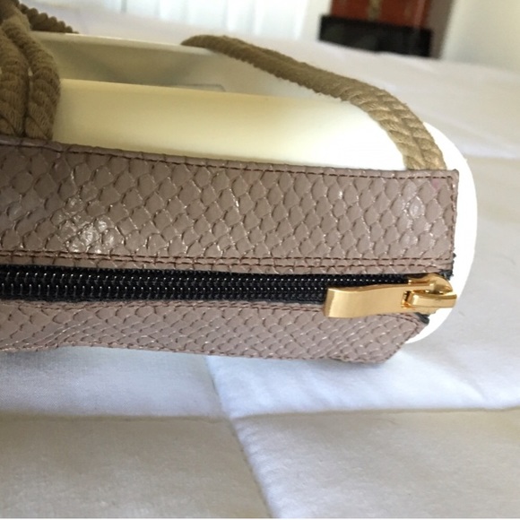 **SOLD** Designer Inspired Rope Gladiator Sandals - Picture 6 of 8