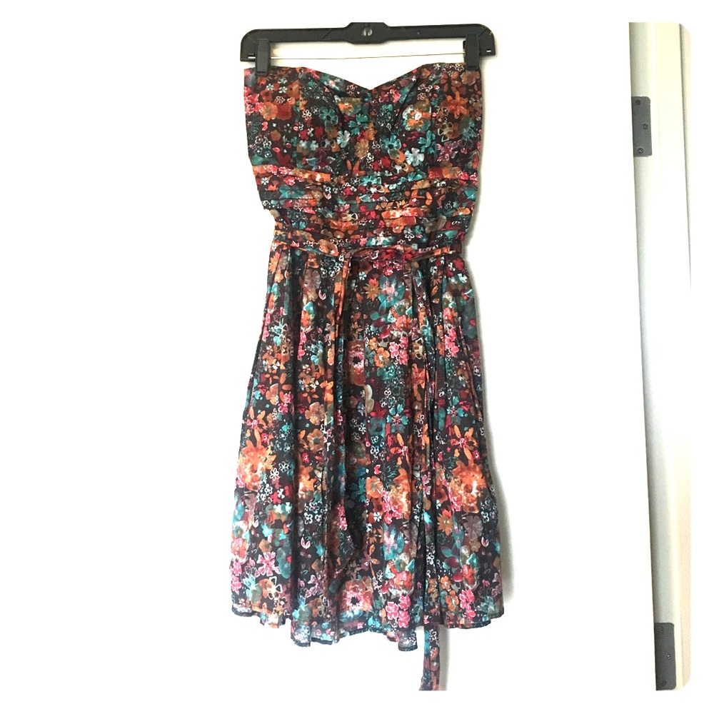 Strapless dress
