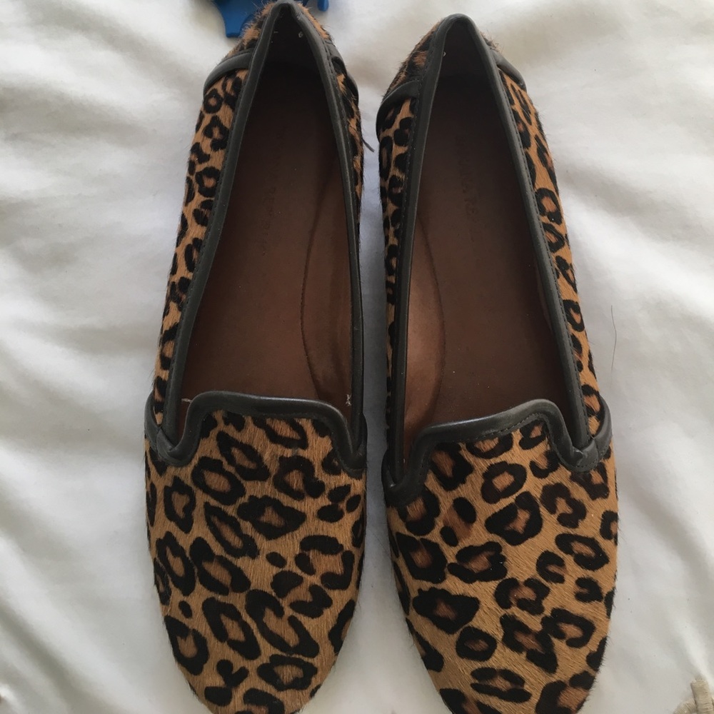 Banana republic leopard flats