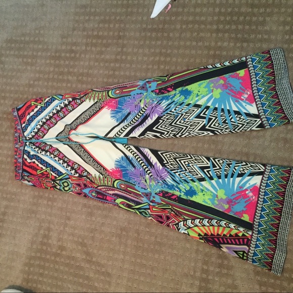 Flowy patterned pants - Picture 2 of 3