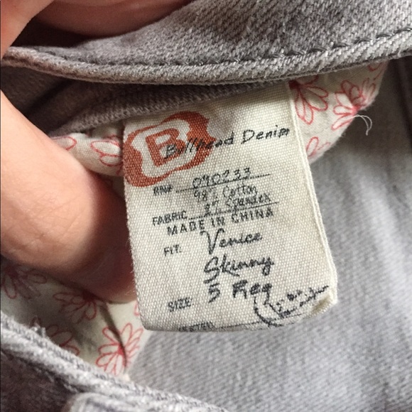 Light, faded gray straight leg jeans- size 2 - Picture 4 of 8