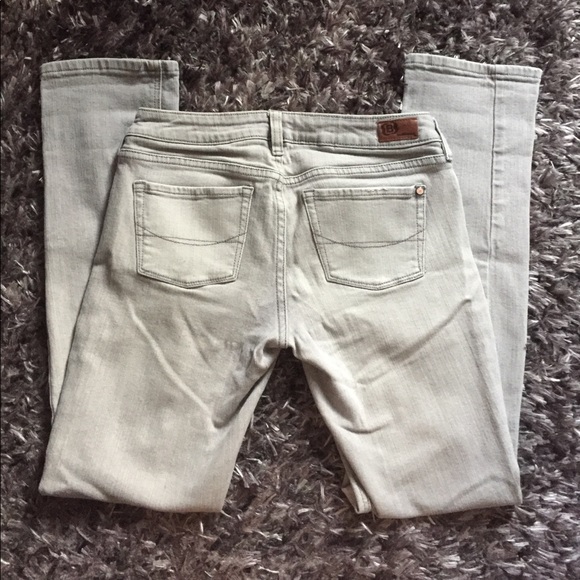 Light, faded gray straight leg jeans- size 2 - Picture 5 of 8