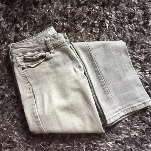 Light, faded gray straight leg jeans- size 2 - Picture 7 of 8