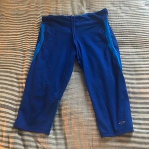 Crop workout pants