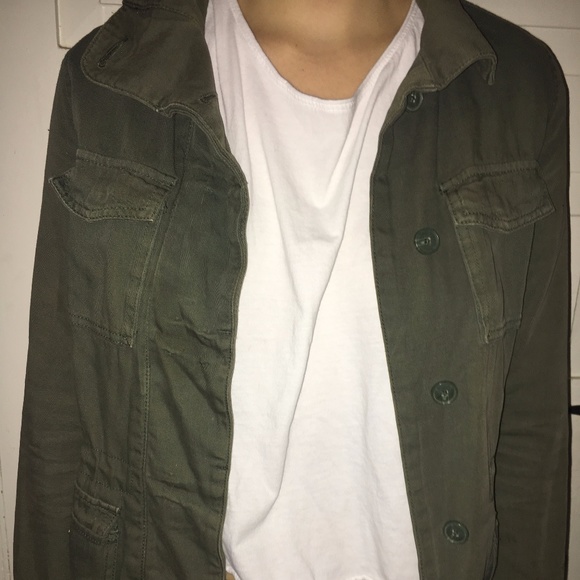 Olive green cargo jacket - Picture 2 of 3