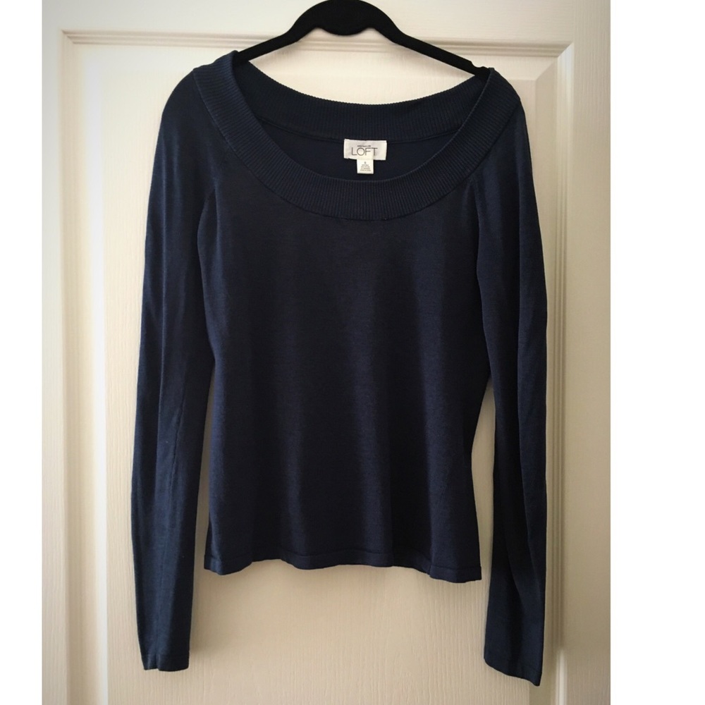 Loft scoop neck blue lightweight long sleeve