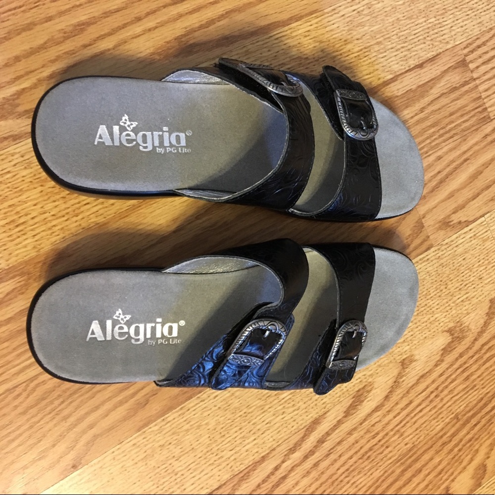NWOT Alegria sandals!