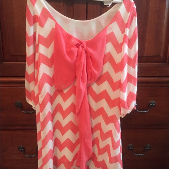 Pink and white dress - Picture 2 of 3