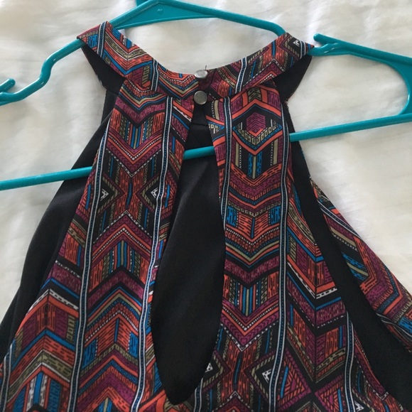 halter top - Picture 2 of 4