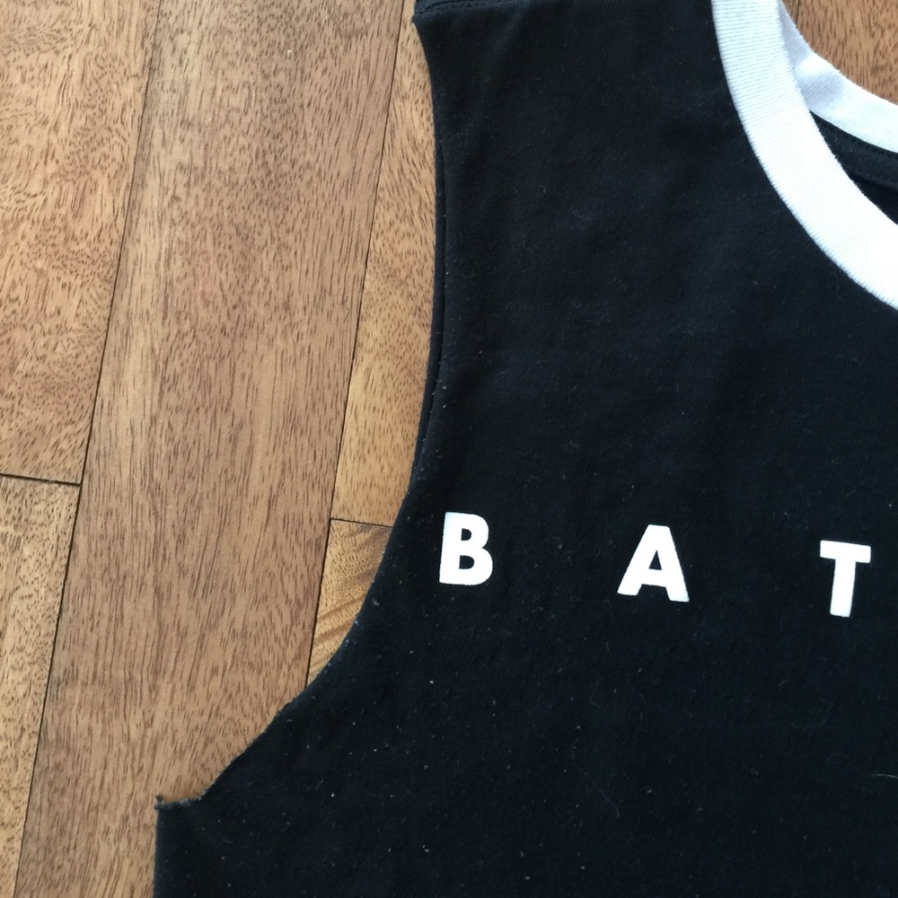 🦇 Crop Top - Picture 3 of 4