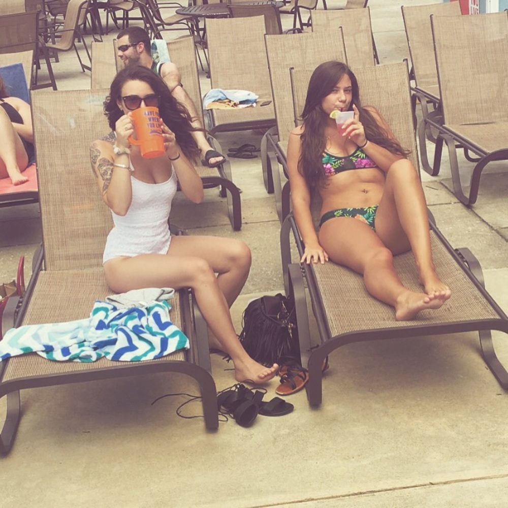 Meet your Posher, Joelle