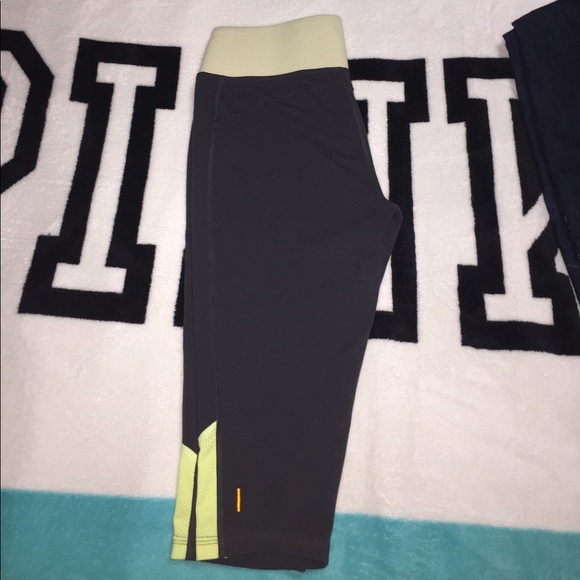 Lucy Capris - Picture 2 of 4