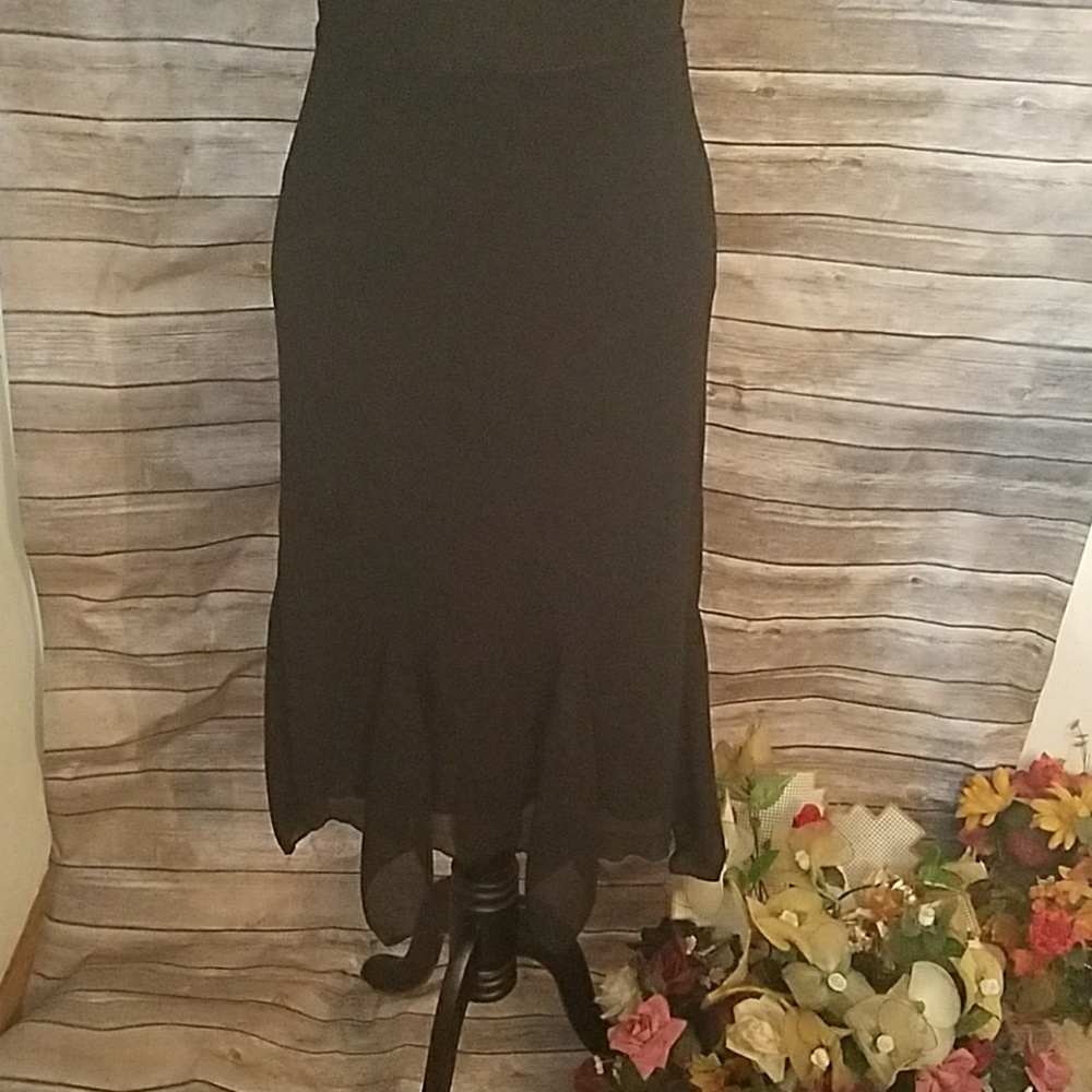 Dress Barn Black Pull On Skirt