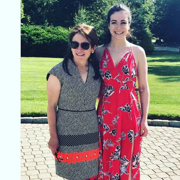 Meet your Posher, Alexandra - Picture 1 of 1