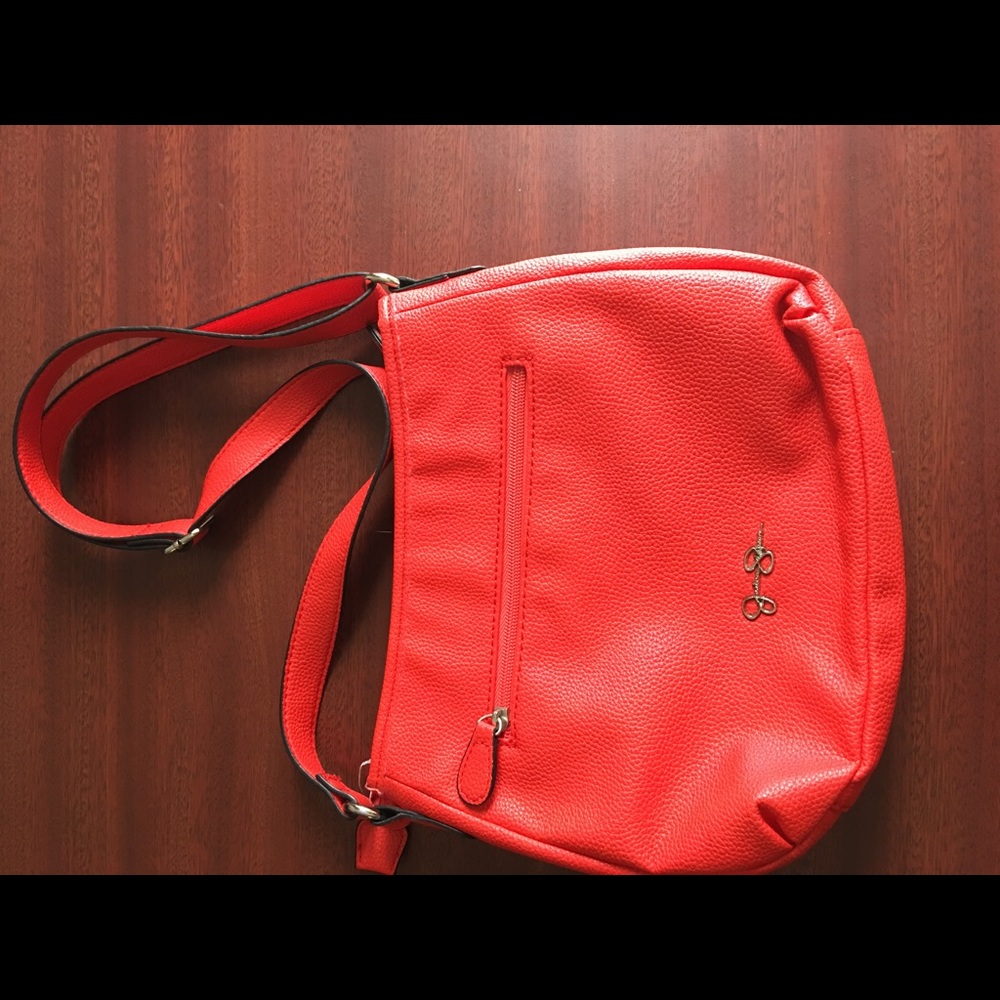 Shoulder bag