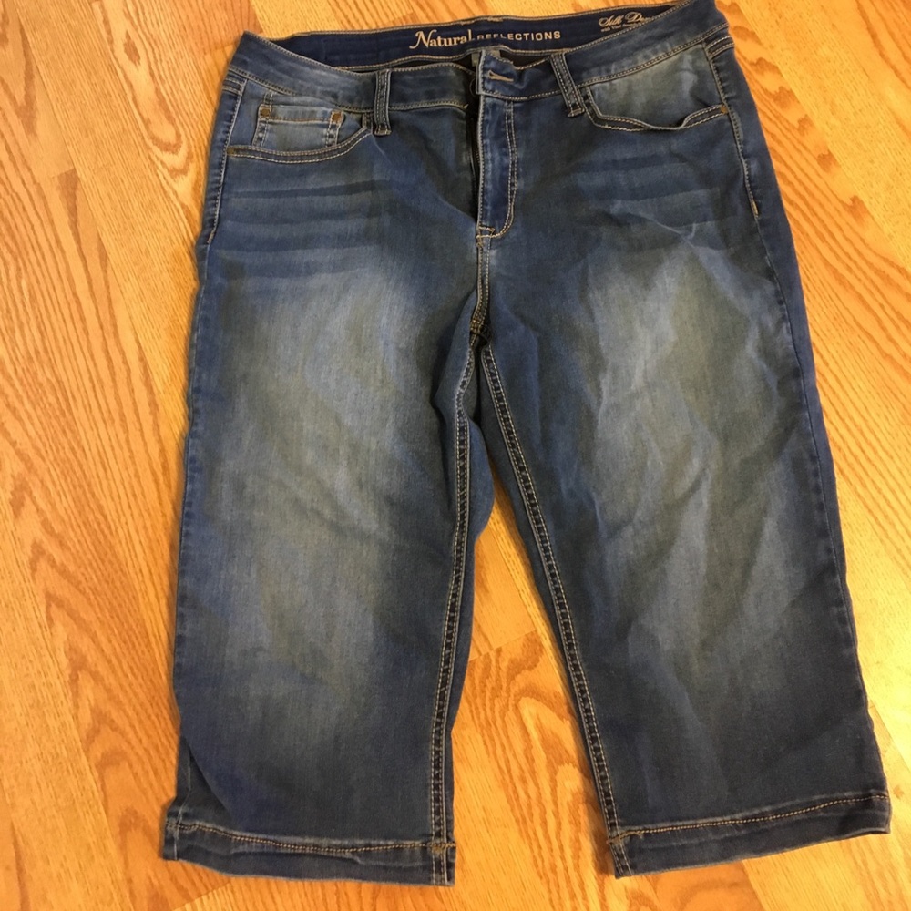 Natural Reflections capris